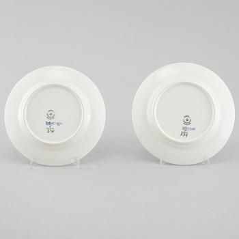 24 pieces of Musselmalet porcelain, made by Royal Copenhagen, 20th  century.