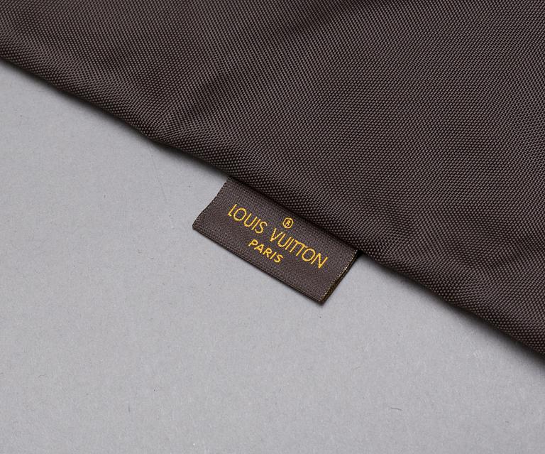 RESEGARDEROB, Louis Vuitton.