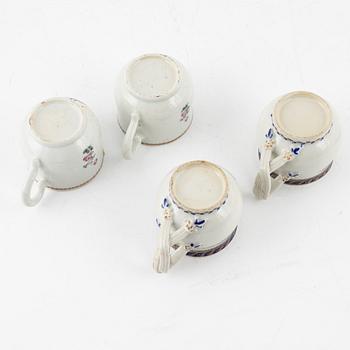 A set of four (2+2) custard cups with covers, Qing dynasty, 18th Century.