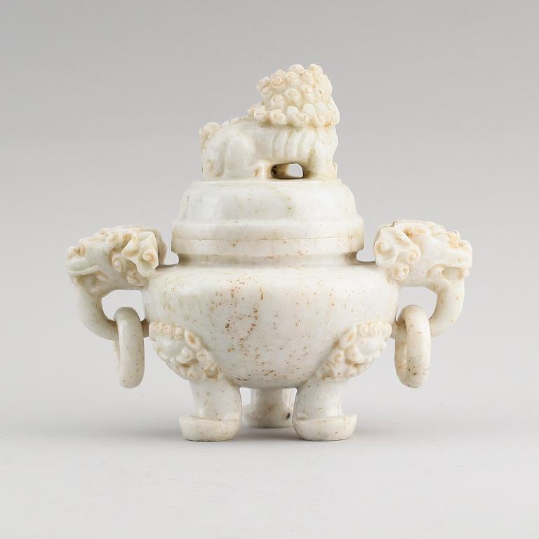 RÖKELSEKAR, nefrit, Kina.