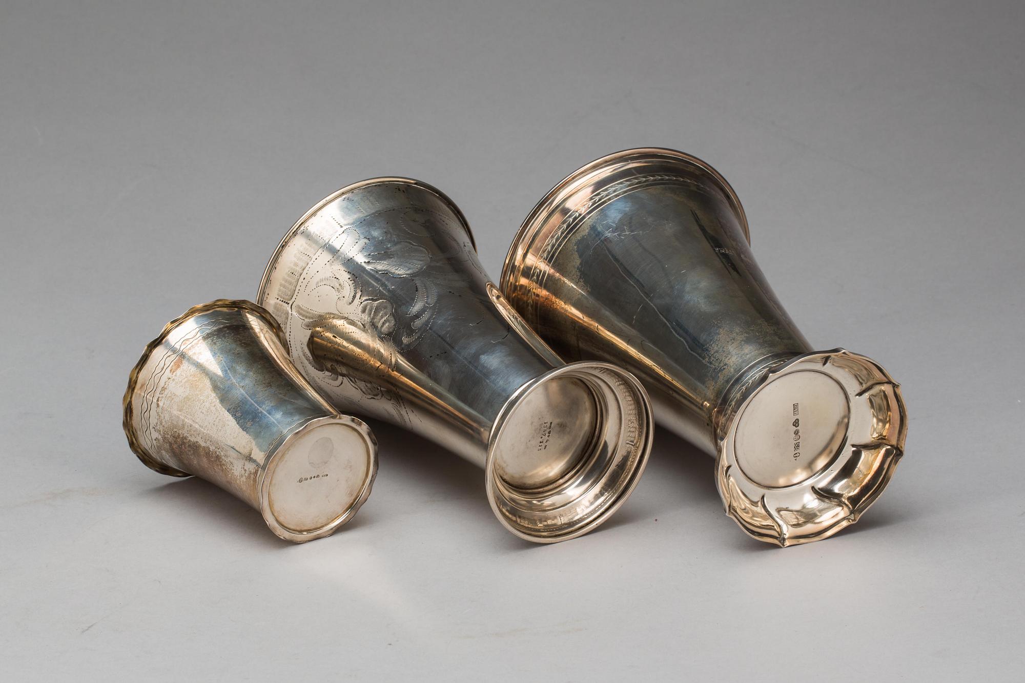 BÄGARE, 3 st, silver, 1900-tal, vikt ca 750g.