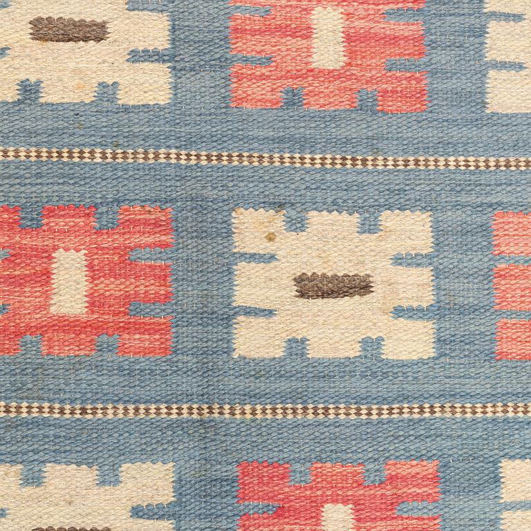 A carpet, flat weave, ca 340 x 223 cm, Sweden, the 1950s.