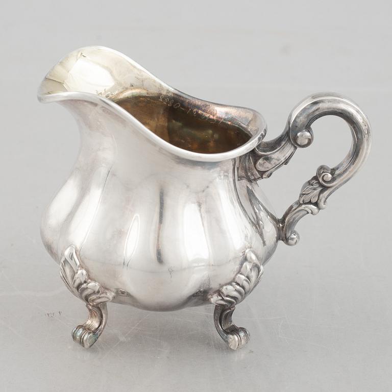 Kaffeservis, 3 delar, sterlingsilver, rokokostil, svensk importstämpel, 1900-talets mitt.