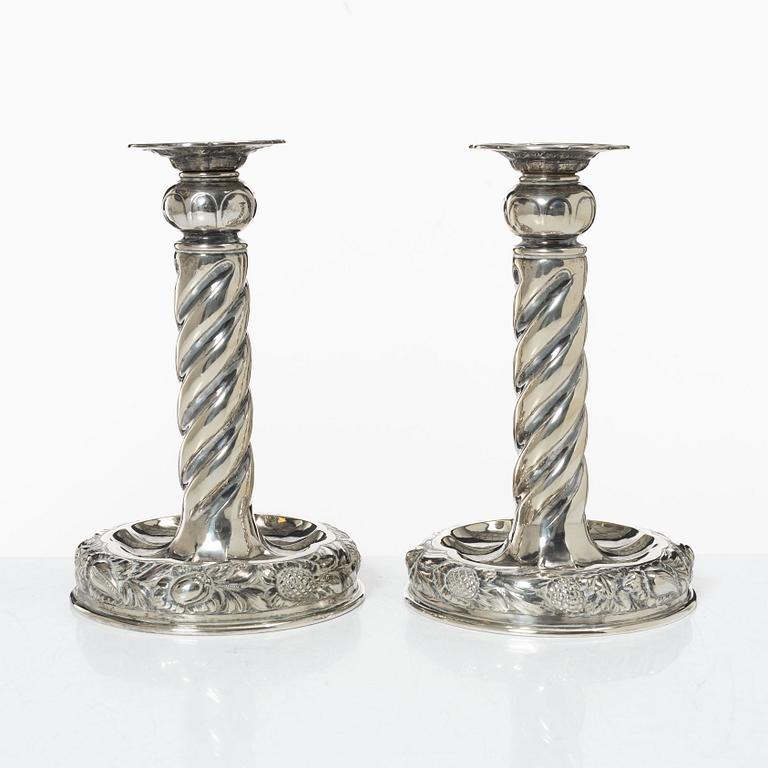 Ljusstakar, ett par, silver, barockstil, svensk importstämpel, 1900-tal.