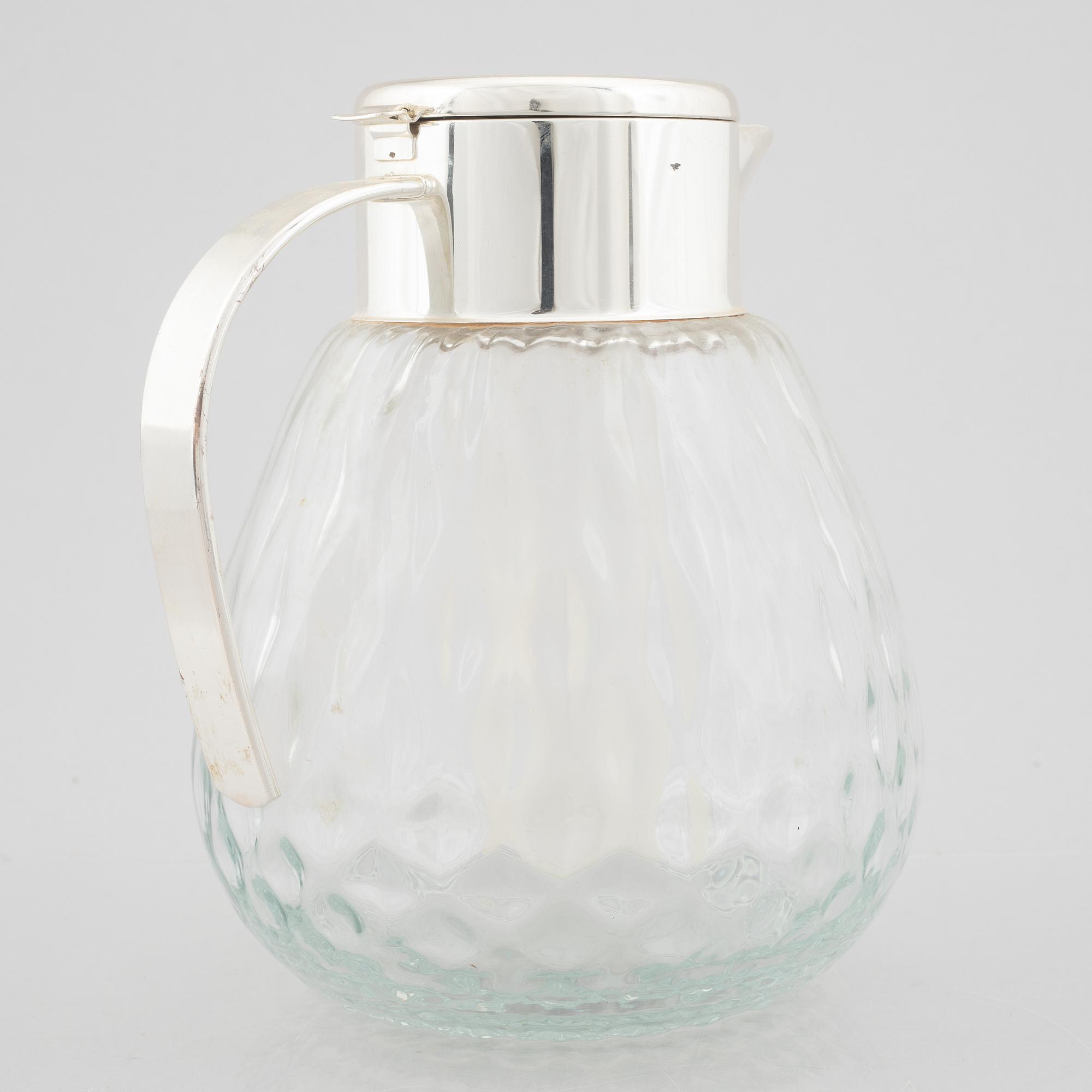 A cocktail/lemonade pitcher, sold at Firma Svenskt Tenn, second half of the 20th century.