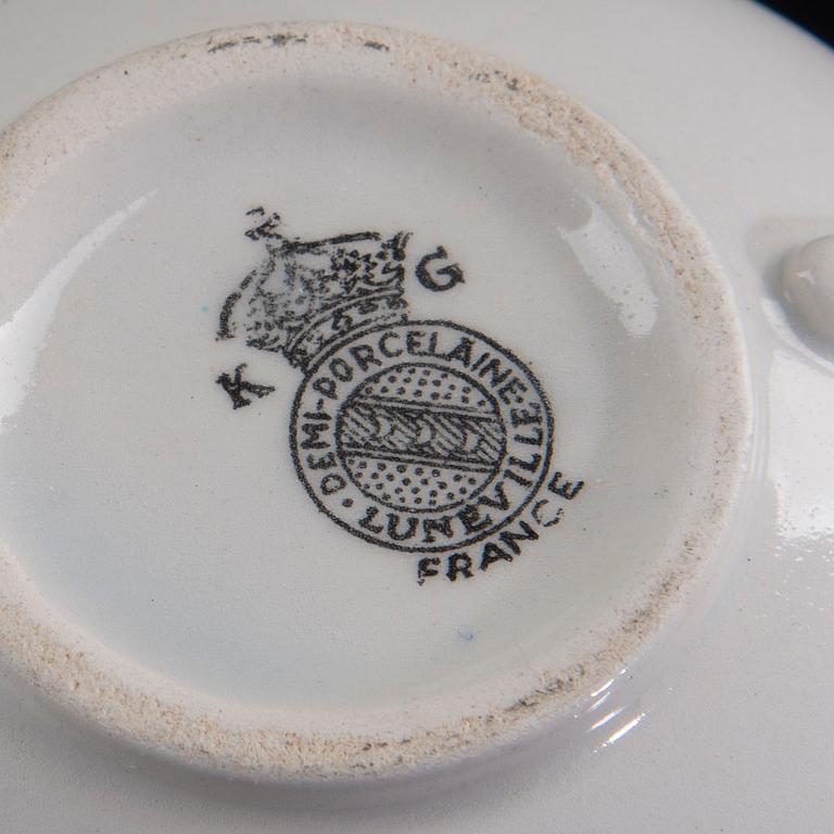 TESERVIS, 17 delar, flintgods, Luneville Porcelain, Frankrike 1900-talets senare hälft.