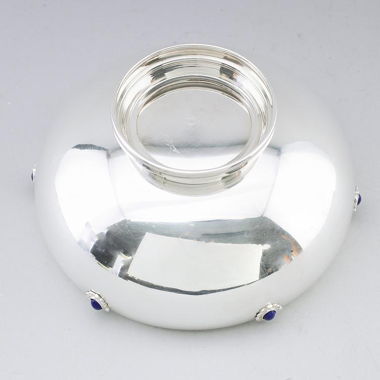 SKÅL, silver, Tsipis Theodoros, Grekland, 1900-talets andra hälft. Vikt ca 181 gram.