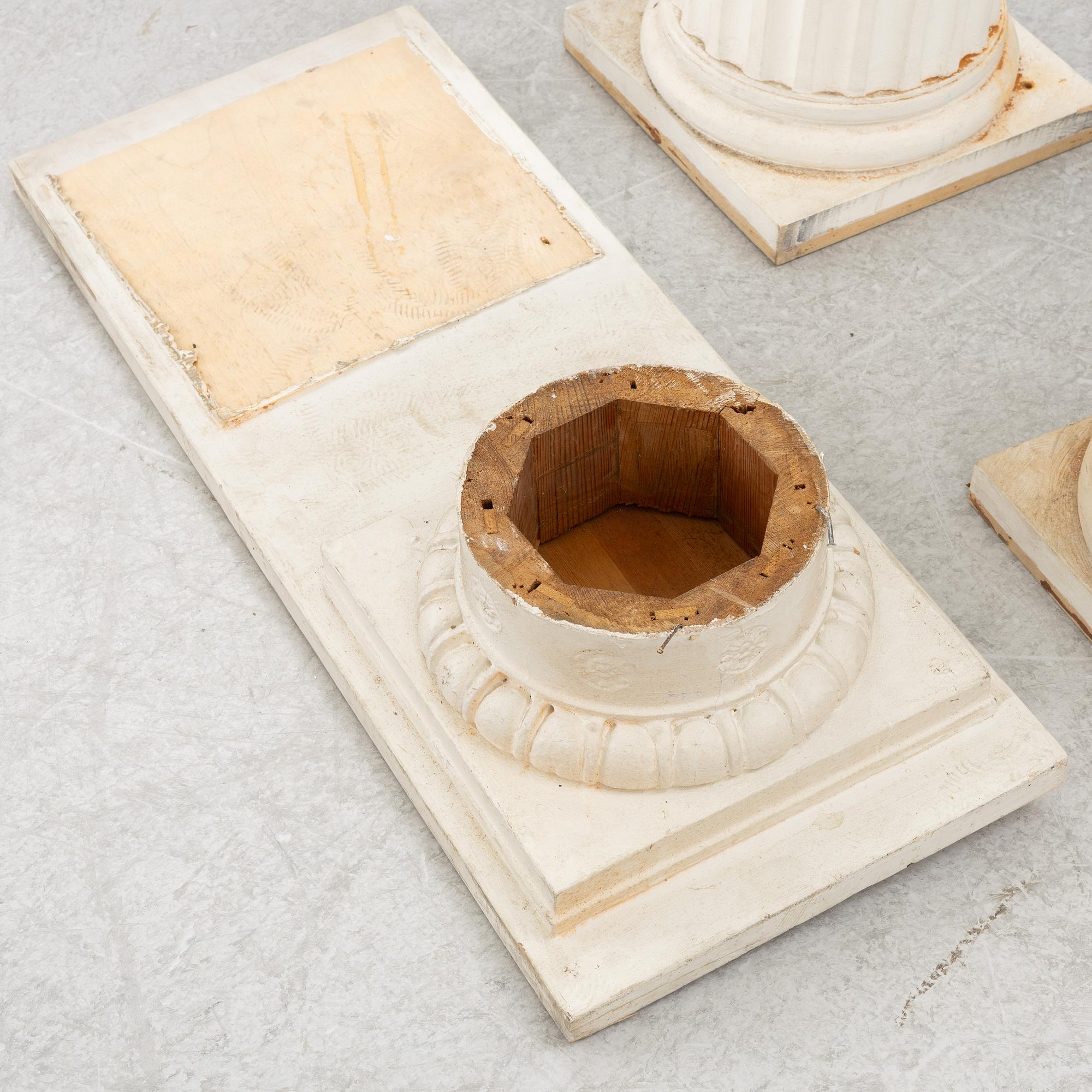 Pillars/columns, a pair, 20th century.