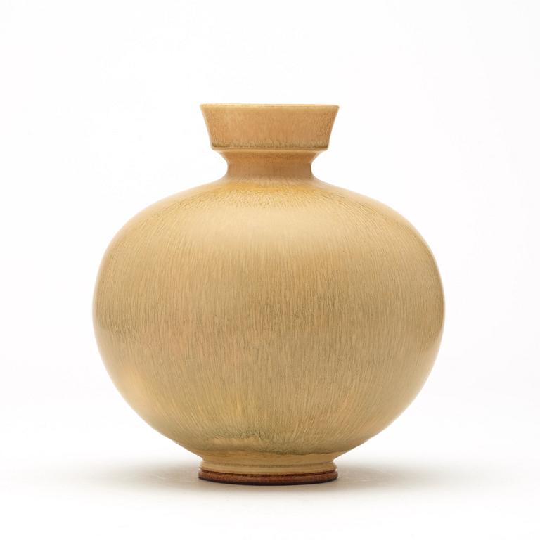 Berndt Friberg, a stoneware vase, Gustavsberg Studio 1976.