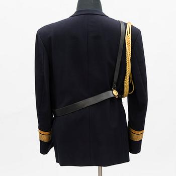 PARADUNIFORM MED TILLBEHÖR, Finland, för marinofficer, 1900-talets mitt-andra hälft.