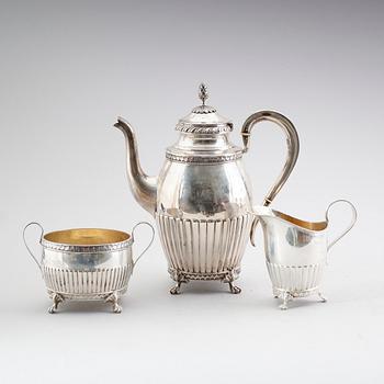 KAFFESERVIS, 3 delar, silver, GAB, Stocholm 1911/12. Vikt ca 935 gram.