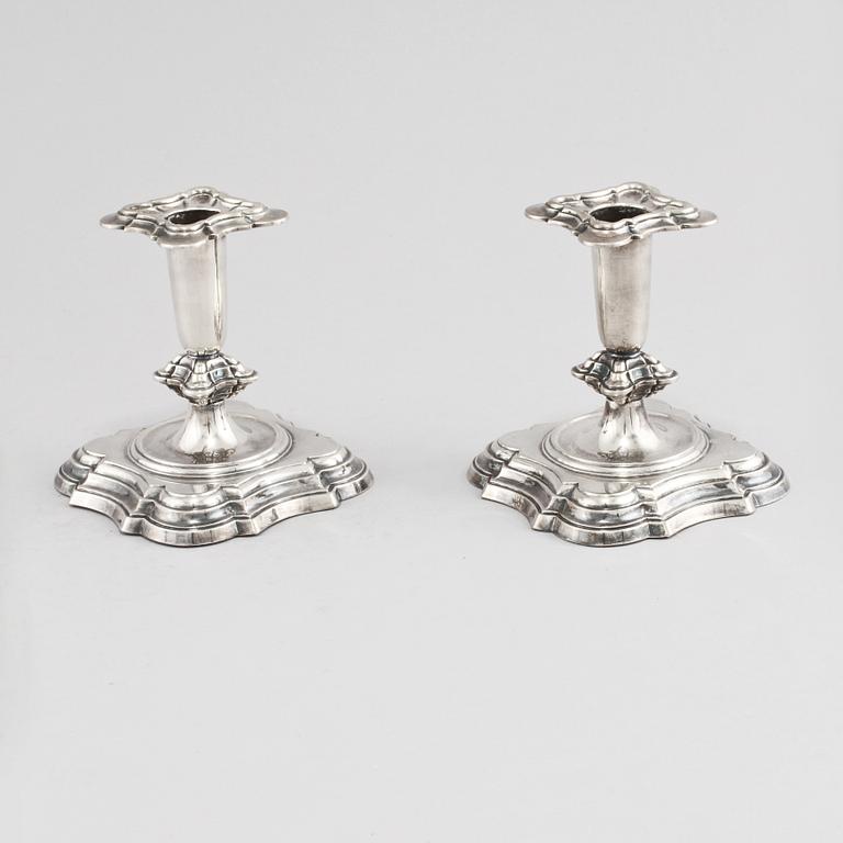 LJUSSTAKAR, ett par, silver, utländska stämplar, 1900-tal.