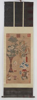 A hanging scroll with flowers and items from the scholars desk, late Qing dynasty (1644-1912).