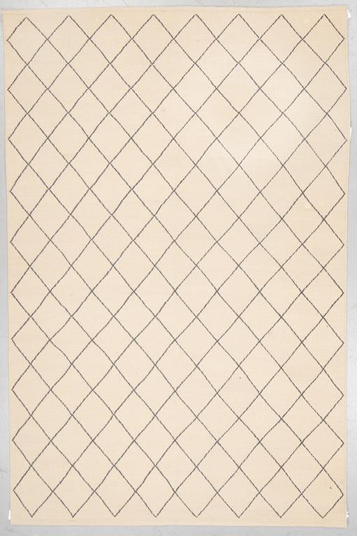 Carpet, Flat weave, 'Diamond -OffWhite/Grey', Chharwall & Jonsson, ca 282 x 184 cm.