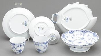 KAFFESERVIS, 20 delar, porslin, "Musselmalet", Royal Copenhagen, Danmark.