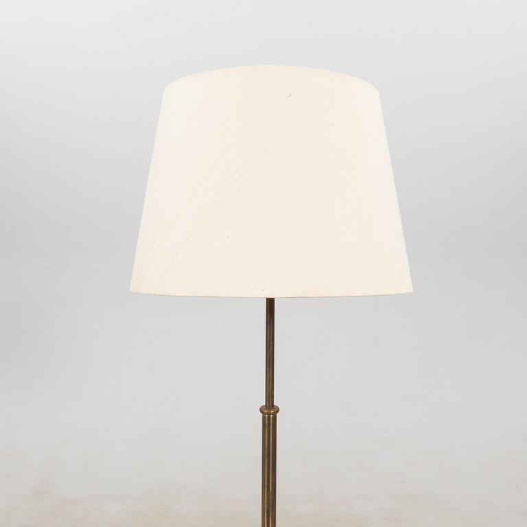 Josef Frank, golvlampa, modell 2326, Firma Svenskt Tenn.