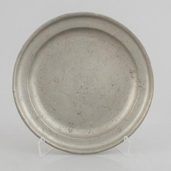 A pewer charger by A. Hedenbom the elder, Örebro 1733.