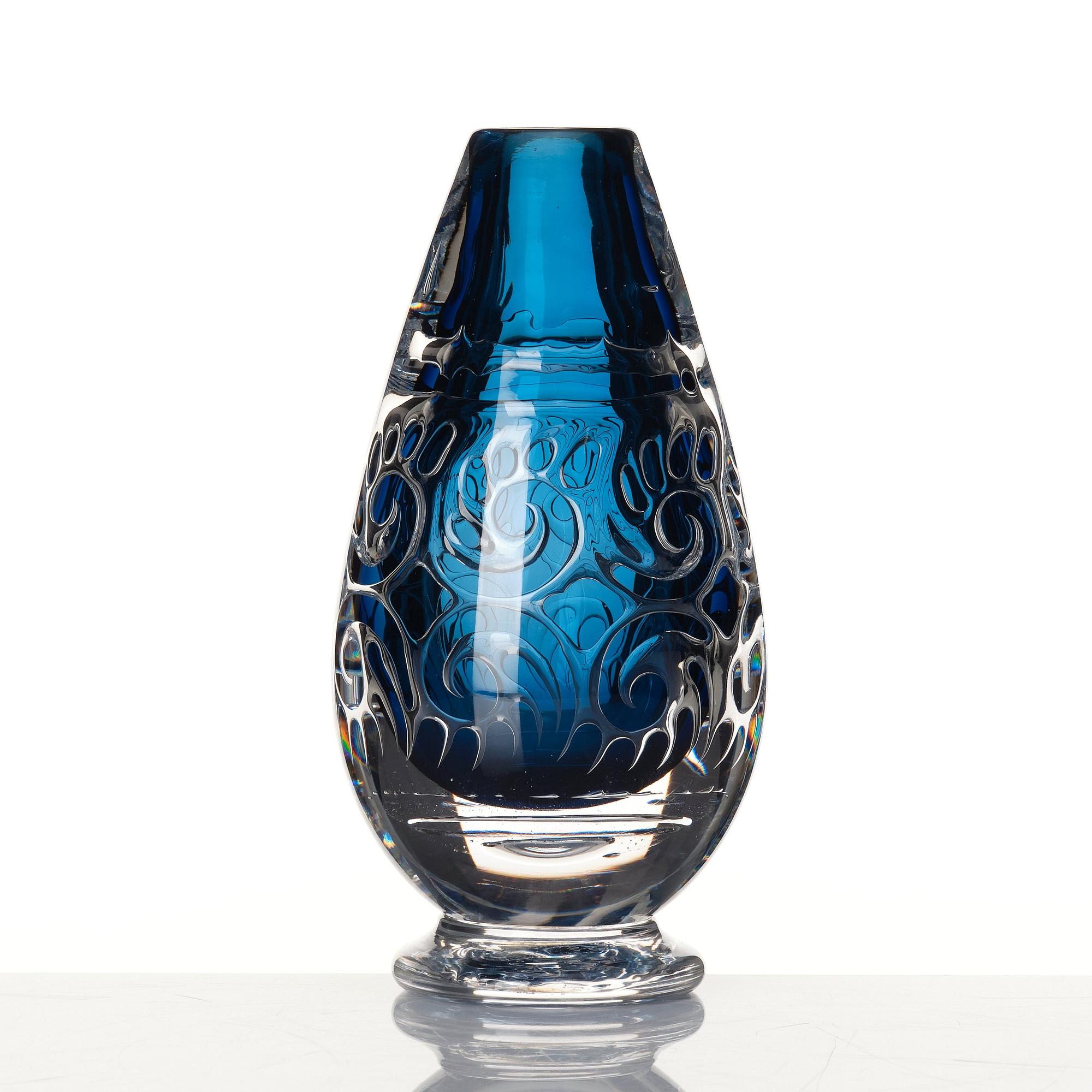 Micke Johansson, an 'ariel' glass vase, Örsjö, Sweden 2014.