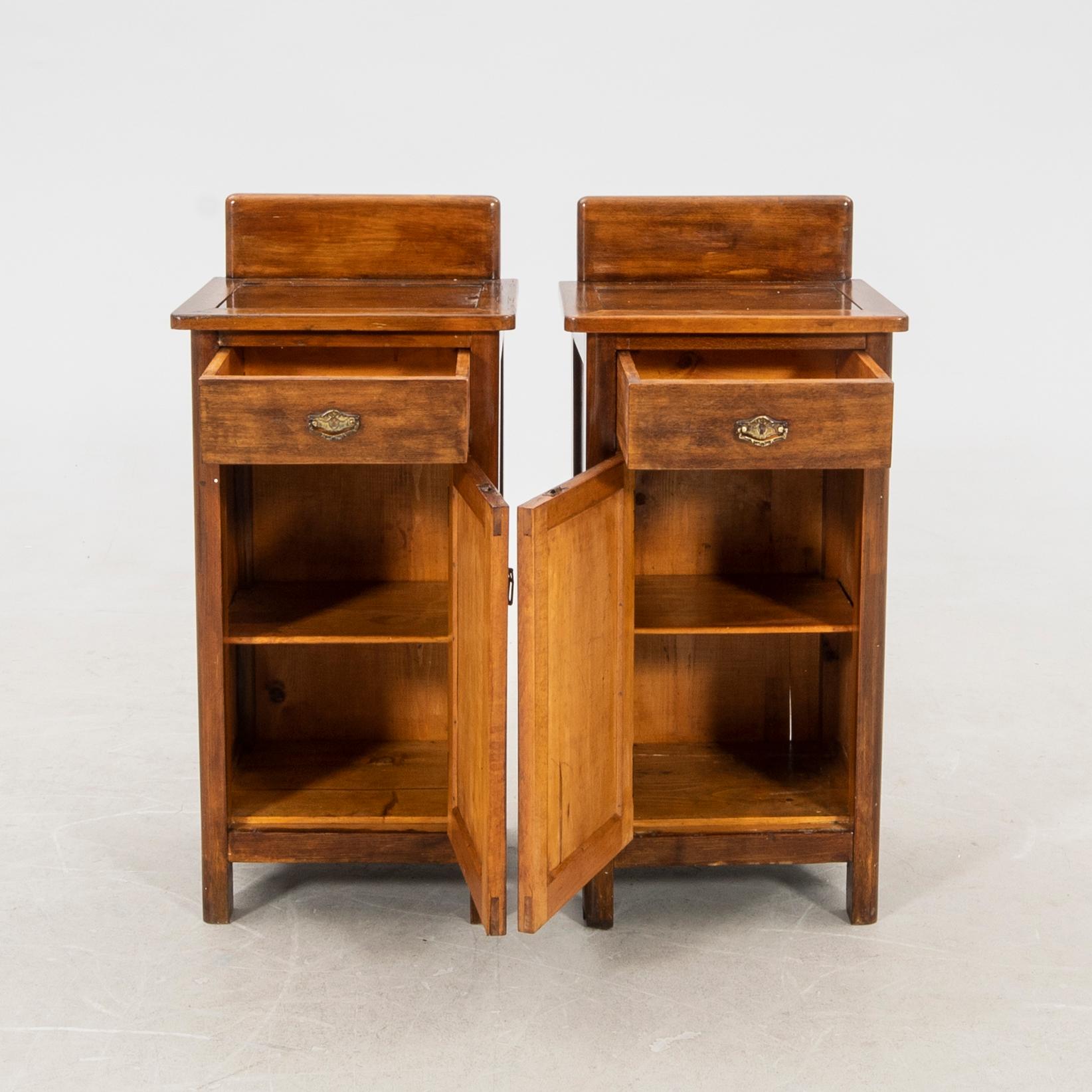 Pair of bedside tables, first half of the 20th century.
