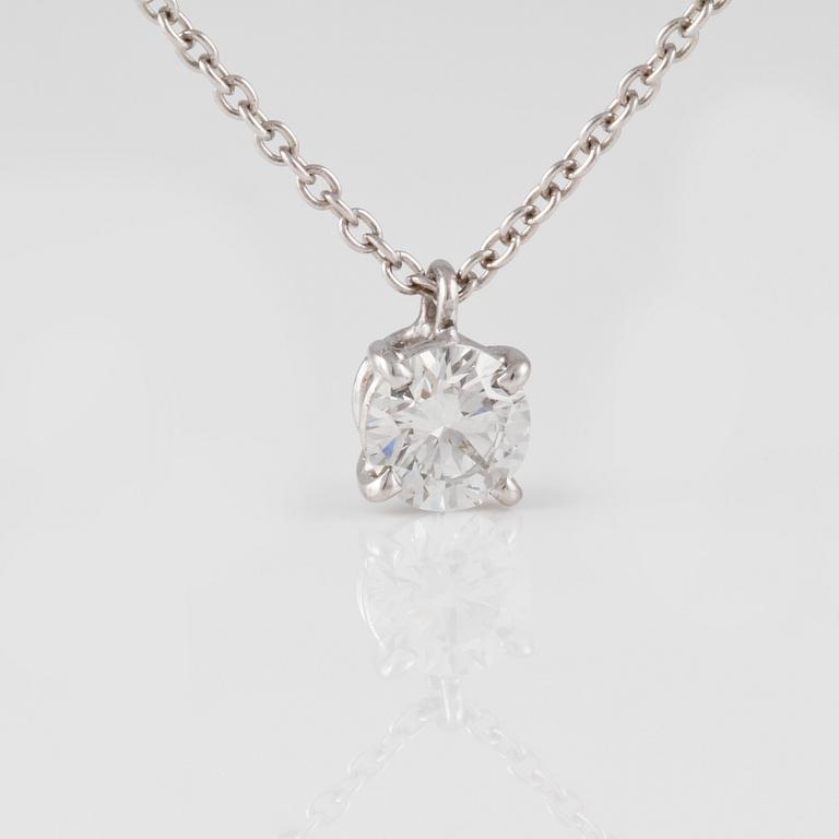 HÄNGE, 18K vitguld med briljantslipad diamant ca 0.53 ct. Vikt 2,3 gram.