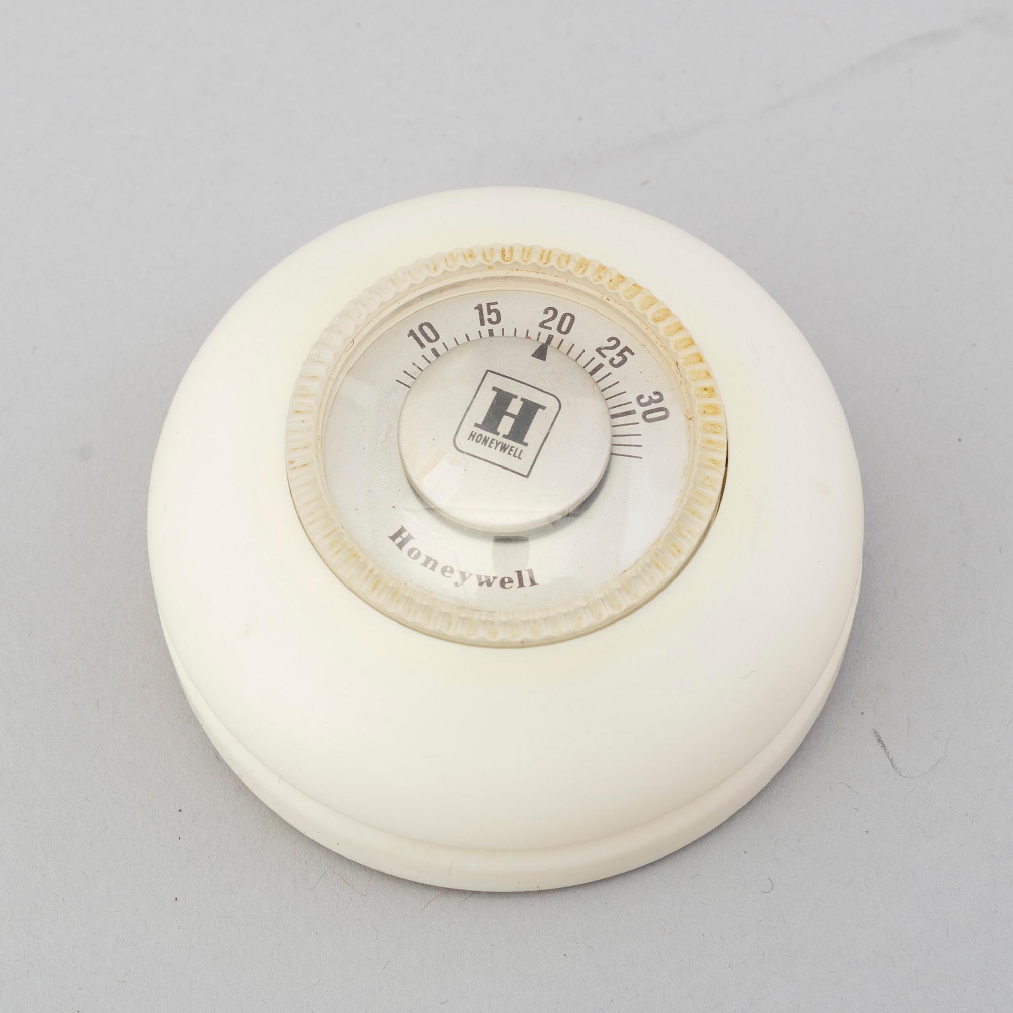 A mid 20th century thermostat, by Henry Dreyfuss, Honeywell.