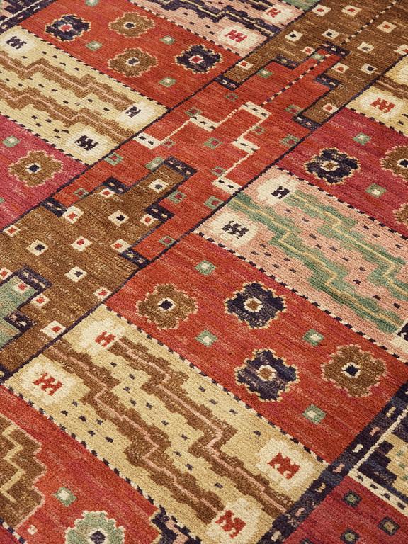 MÄRTA MÅÅS-FJETTERSTRÖM, a carpet, knotted pile, 304,5 x 207,5 cm, "Tornet", signed AB MMF.