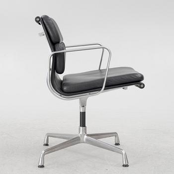 Charles & Ray Eames, "Soft Pad Chair EA 208", Vitra.