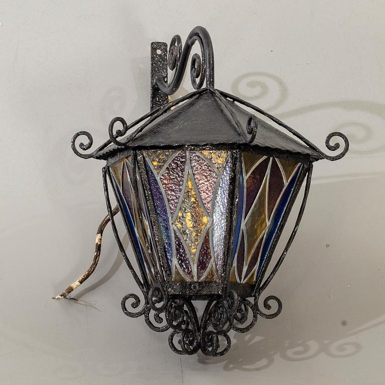 UTOMHUSBELYSNING / VÄGGLAMPA, 1900-tal.