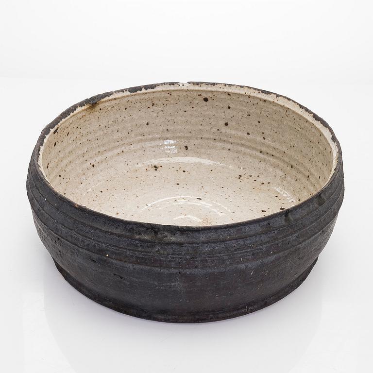 Raija Tuumi, malja, samotti, signeerattu RT ARABIA 1965.