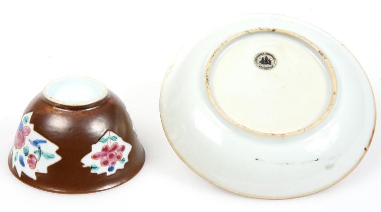 TEKANNA samt TEKOPP, porslin, Kina, 1700-tal.