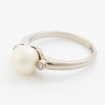 Ring 18K vitguld men en pärla och gammalslipade diamanter.