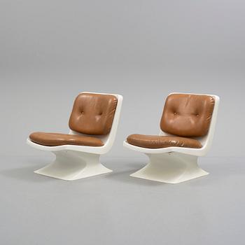 A pair of lounge chairs by Albert Jacob Toller, Grosfillex, France.