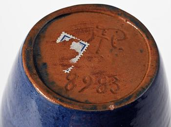 VAS, lergods, Hilma Persson Hjelm. 1900-talets första hälft. Sign.