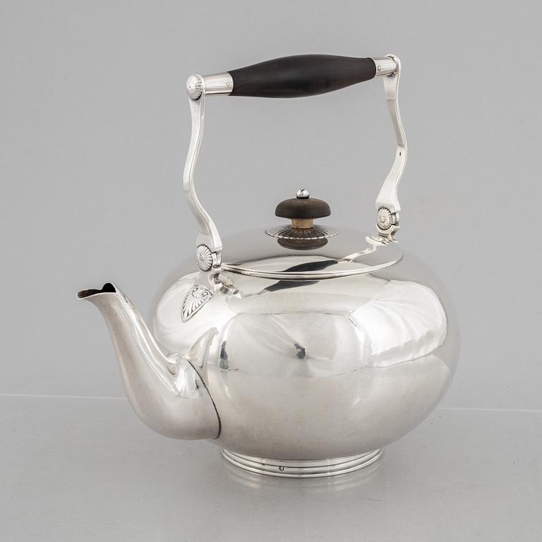 A silver teapot, Netherlands 1836.