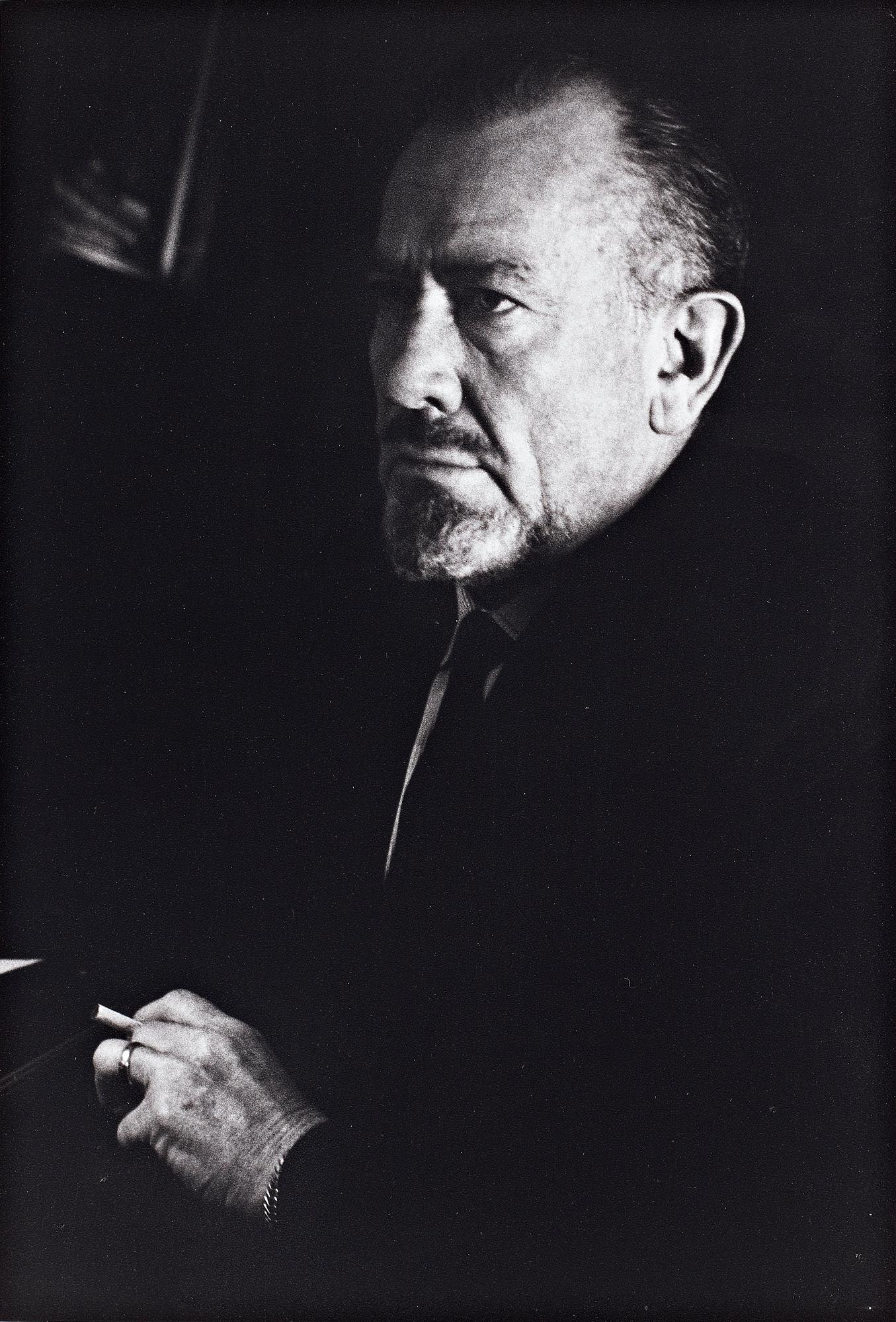Gisèle Freund, "Steinbeck, Paris, 1961".