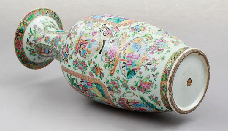 GOLVVAS, porslin, Kina, Kanton, 1800-tal.