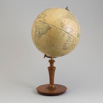 A globe from Svenska Bokhandelscentralen AB, Stockholm, first half of the 20th Century.