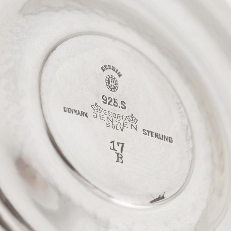 Johan Rohde, skål, sterling silver, modell 17B, Firma Georg Jensen, Köpenhamn 1925-32.