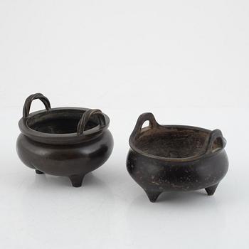 Two bronze incense burners, China, 20th century.