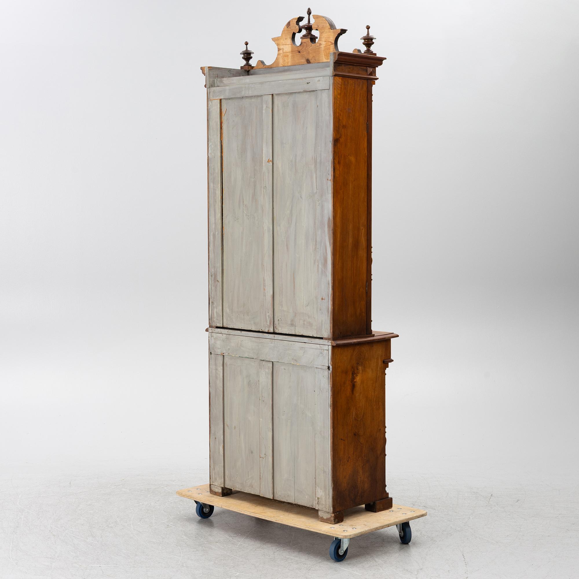 Bokskåp, 1800-talets andra hälft.