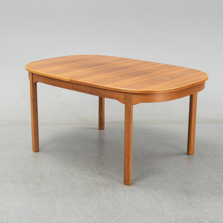An 'Ambassador' dining table by Carl Malmsten, Åfors.