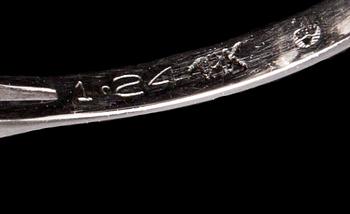 RING, 18 k vitguld med briljantslipade diamanter, enligt gravyr ca 1.24 ct. Vikt ca 4,5 g.