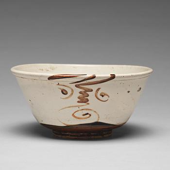749. A Citzhou bowl, Ming dynasty (1368-1644).