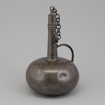 A PEWTER WINE JUG, first half of the 19th century.