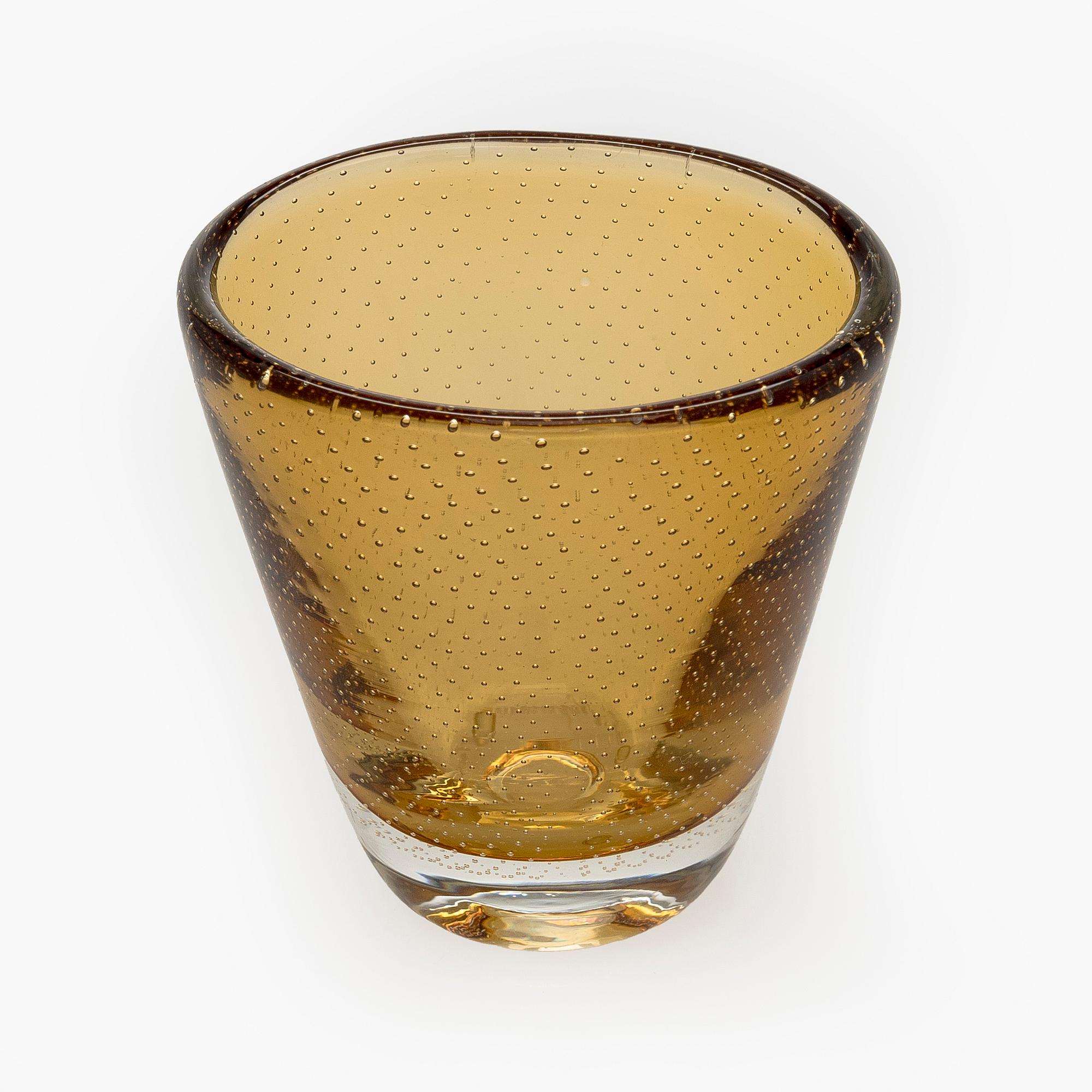 Gunnel Nyman, vas, modell "GN 3", signerad G. Nyman Nuutajärvi Notsjö.