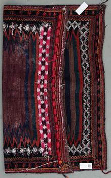 SOFREH, semiantik/old, persisk, ca 131x128 cm.