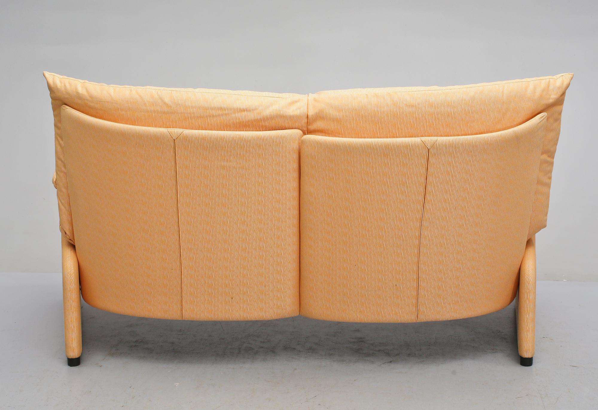 SOFFA,  "Palmaria", Vico Magistretti, Cassina, etikettmärkt, 1900-talets andra hälft.