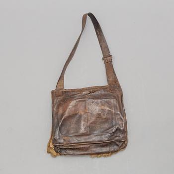 An early 20th century bag.