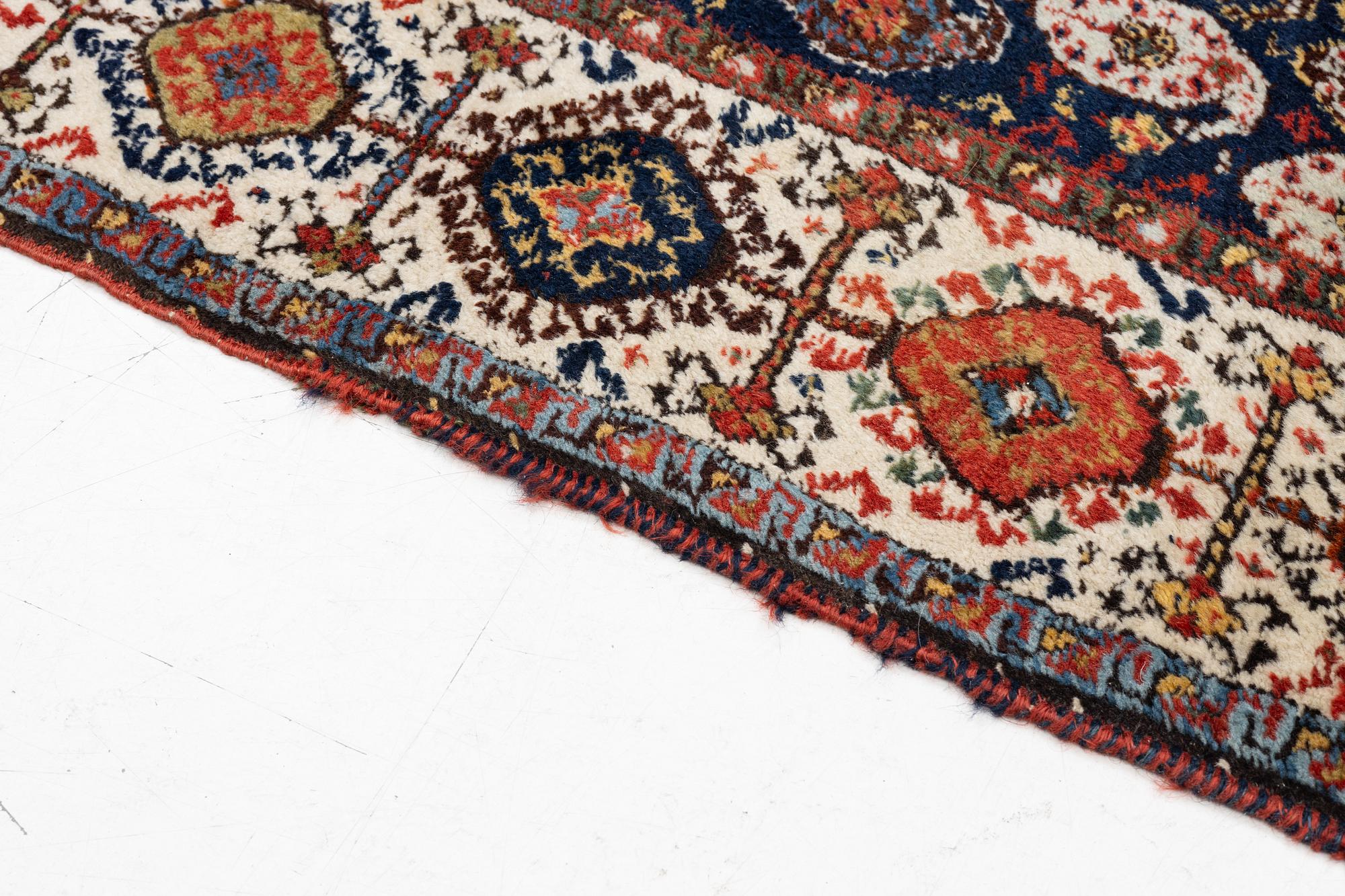 Matta, antik, Qashgai, södra persien, ca 242 x 163 cm.