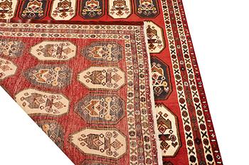 An Ardebil carpet, c. 255 x 173 cm.